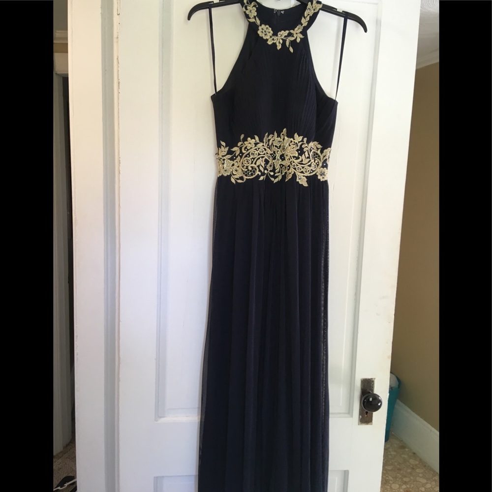 Long prom dress/fancy invent